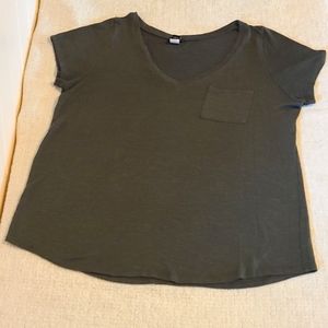 Torrid- V-neck Fit T-shirt- Plus Size 0